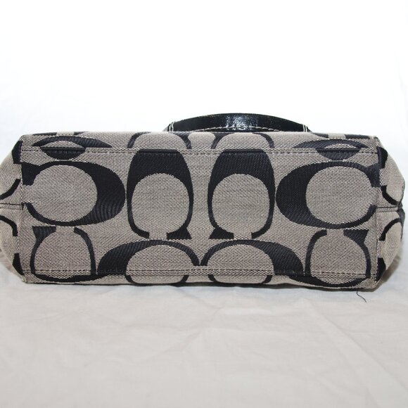 Coach Shoulder Bag - Picture 6 of 6